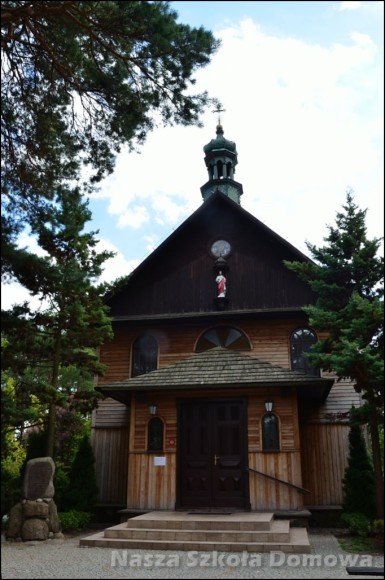 Stara Miłosna - drewniany kościół
